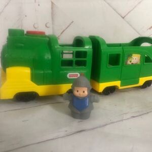 fisher-price Green Train little people with person knight toy